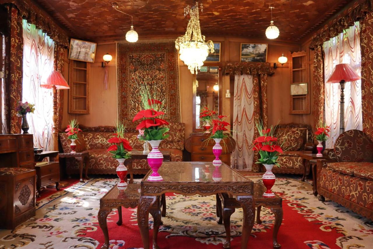 Chicago Group Of Houseboats Hotel ศรีนาการ์ ภายนอก รูปภาพ